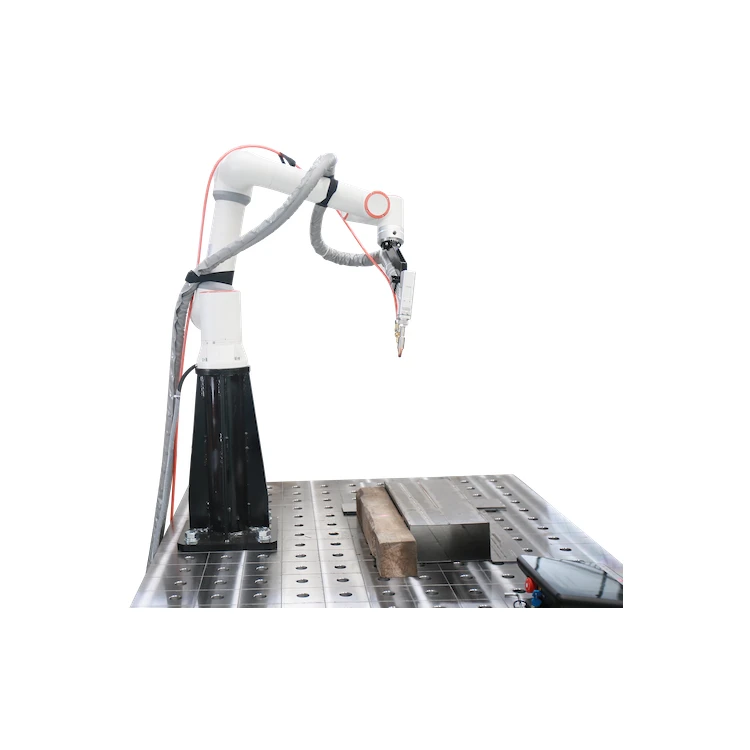 2000W CW laserlasmachine met assisterende robots
