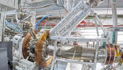 Wetenschappers slagen voor het eerst in laserkoeling van positroniumionen